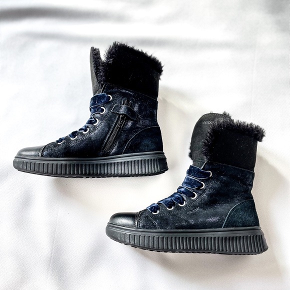 NEW! Girls GEOX Sneakers - Picture 6 of 8